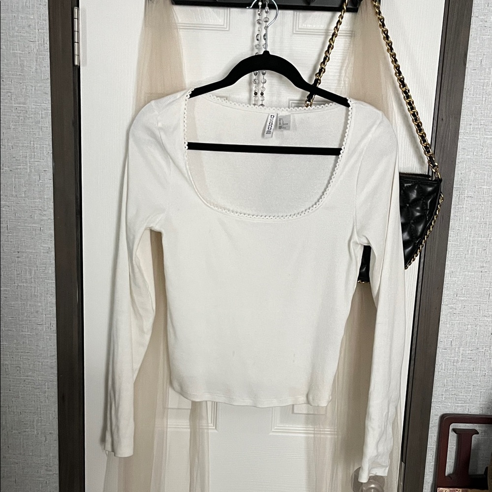 Elegant White Long Sleeve Top